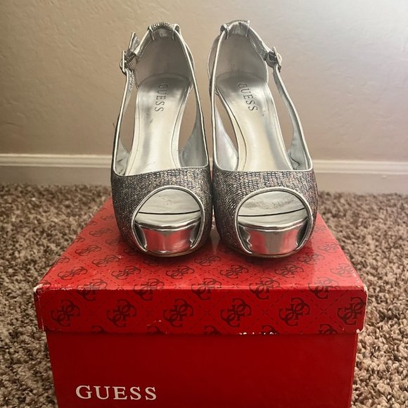 Guess Women's Heels Size 7 - Picture 2 of 2
